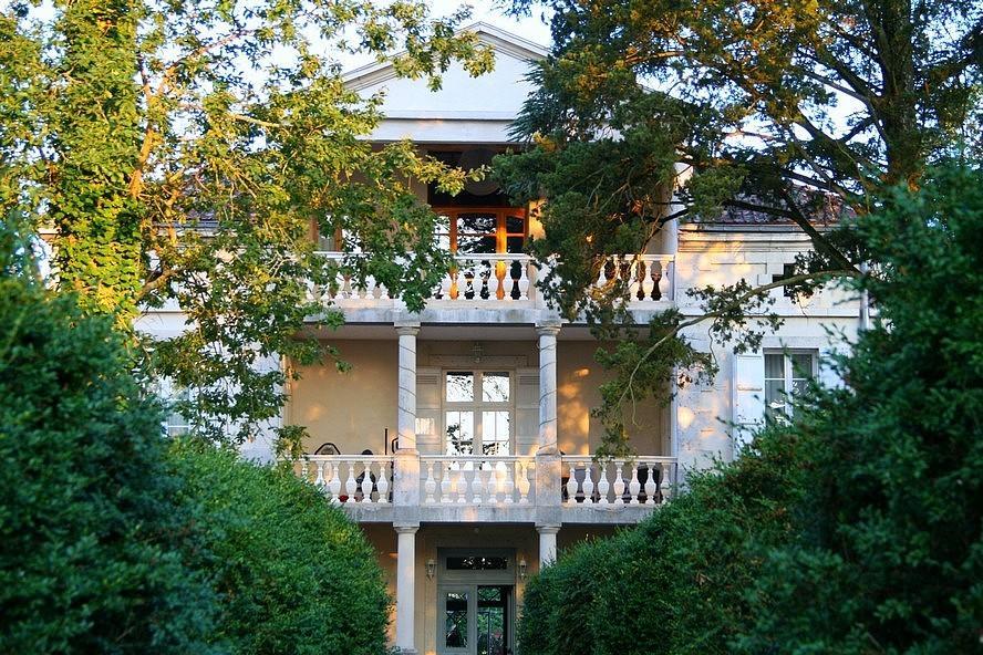 ホテル Le Manoir Saint Jean エクステリア 写真