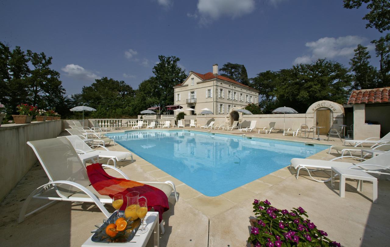 ホテル Le Manoir Saint Jean エクステリア 写真